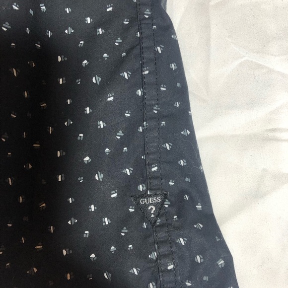 Guess Men’s Black Speckled Long Sleeve Button Down Shirt. Slim fit, Size Large - Picture 6 of 10